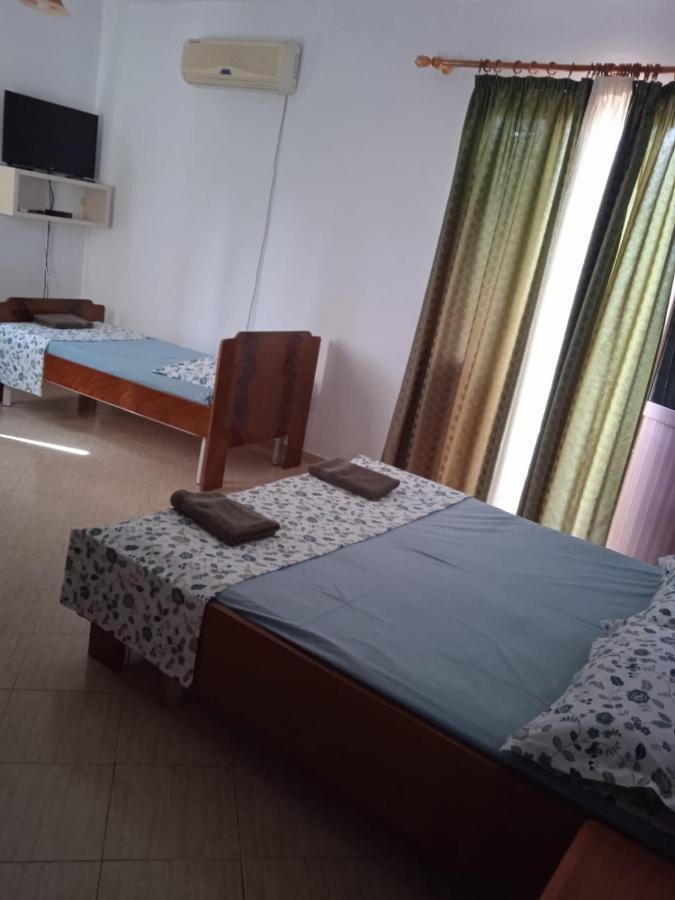 Hotel Moris Durres Exterior photo